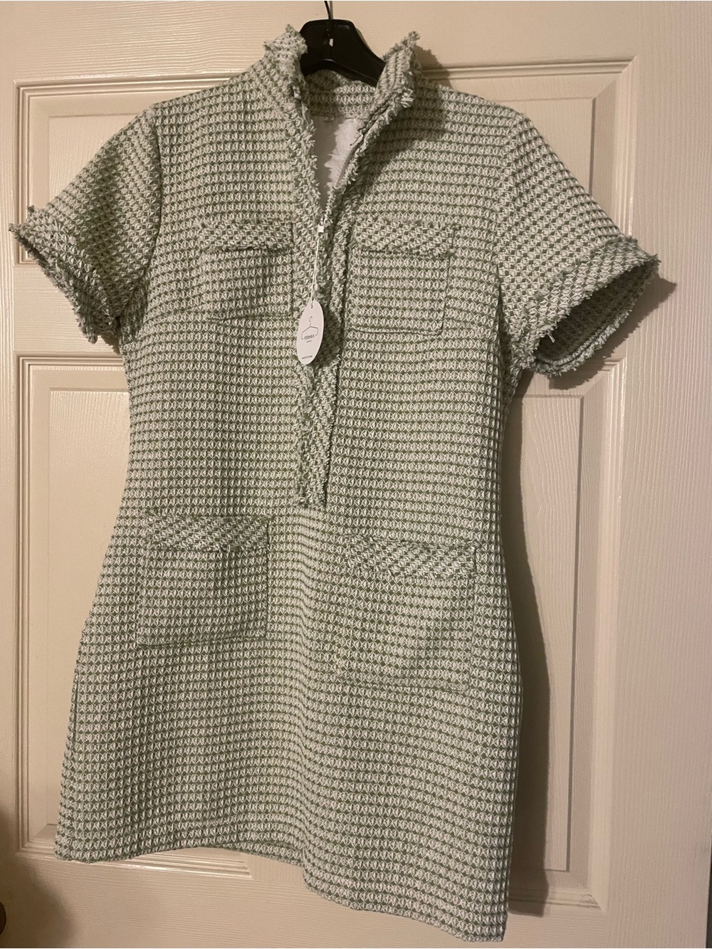 Textured Short Sleeve Shift Dress in Light Green NWT Small